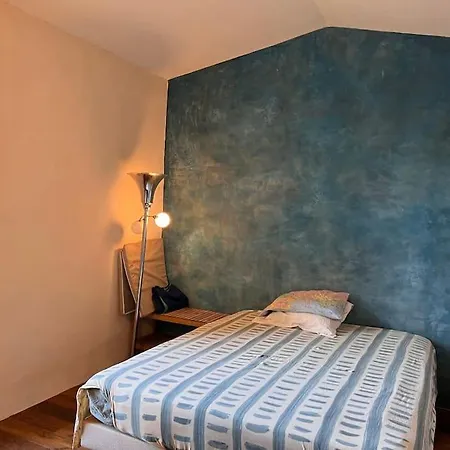 Almodovar Apartamento *